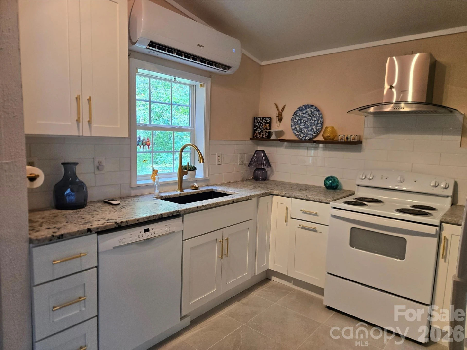 1323 Locust Grove Road - Photo 3