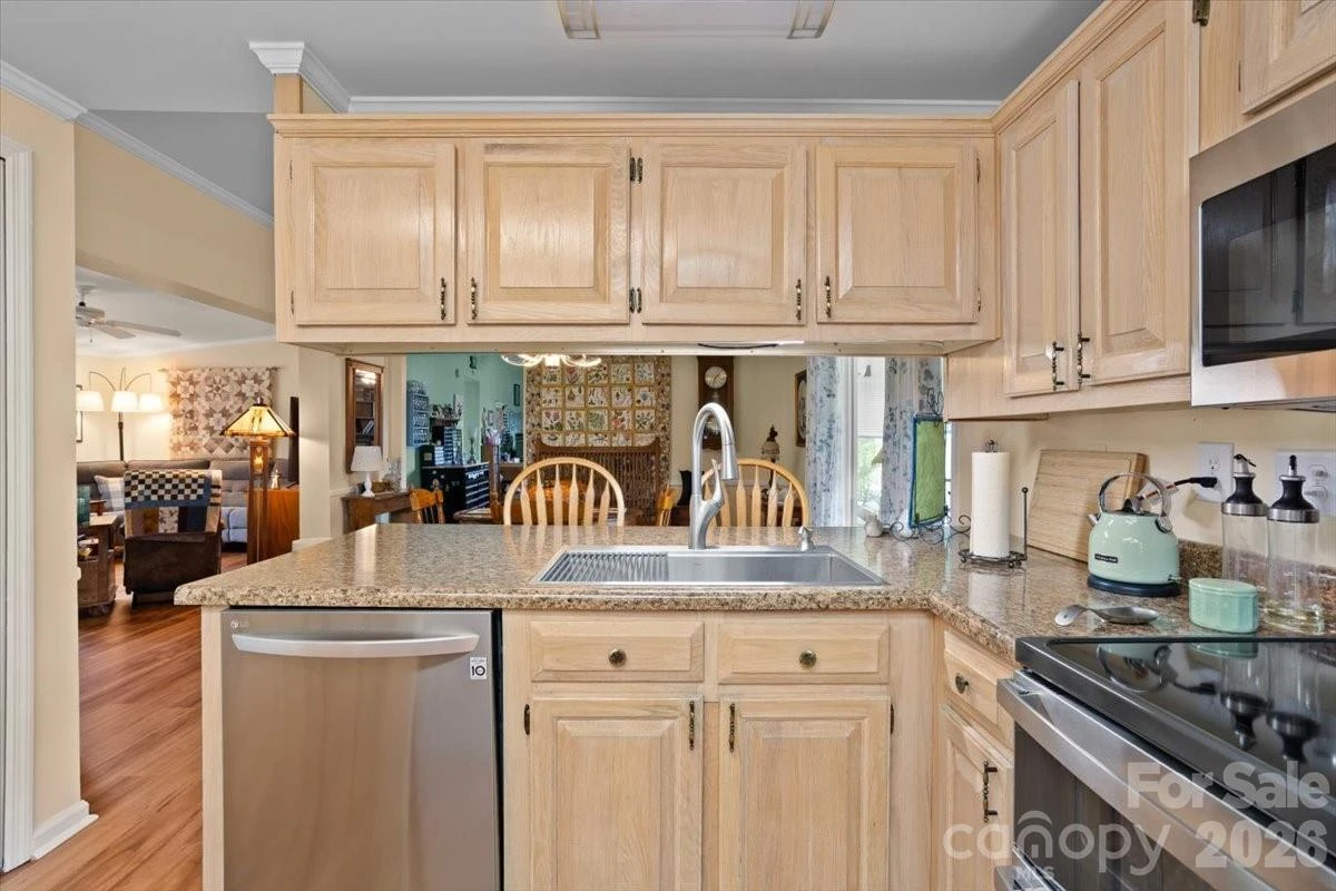 39 Stephanie Lane #13 - Photo 14