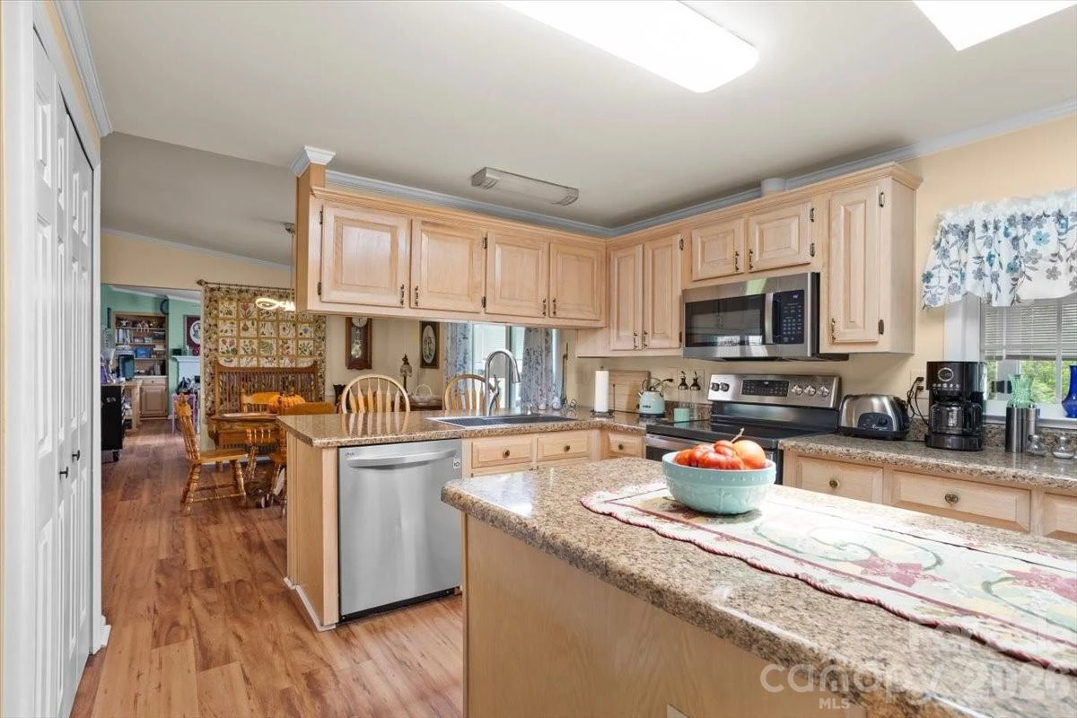 39 Stephanie Lane #13 - Photo 15