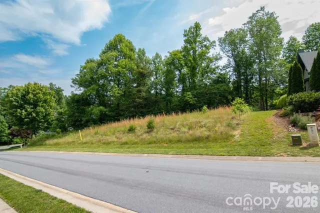 35 Cottage Settings Lane, Black Mountain, NC, 28711
