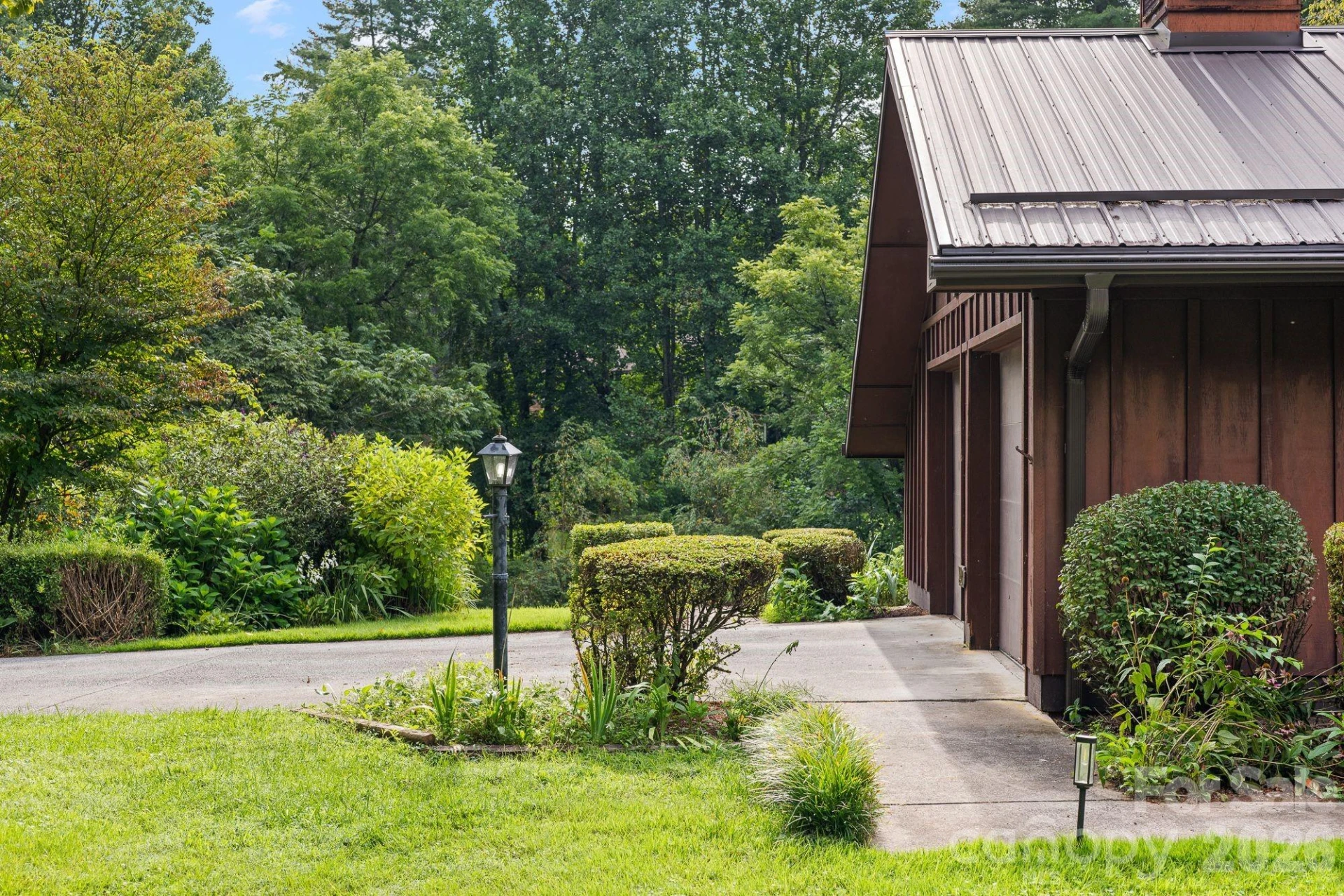 140 Redwood Street - Photo 34