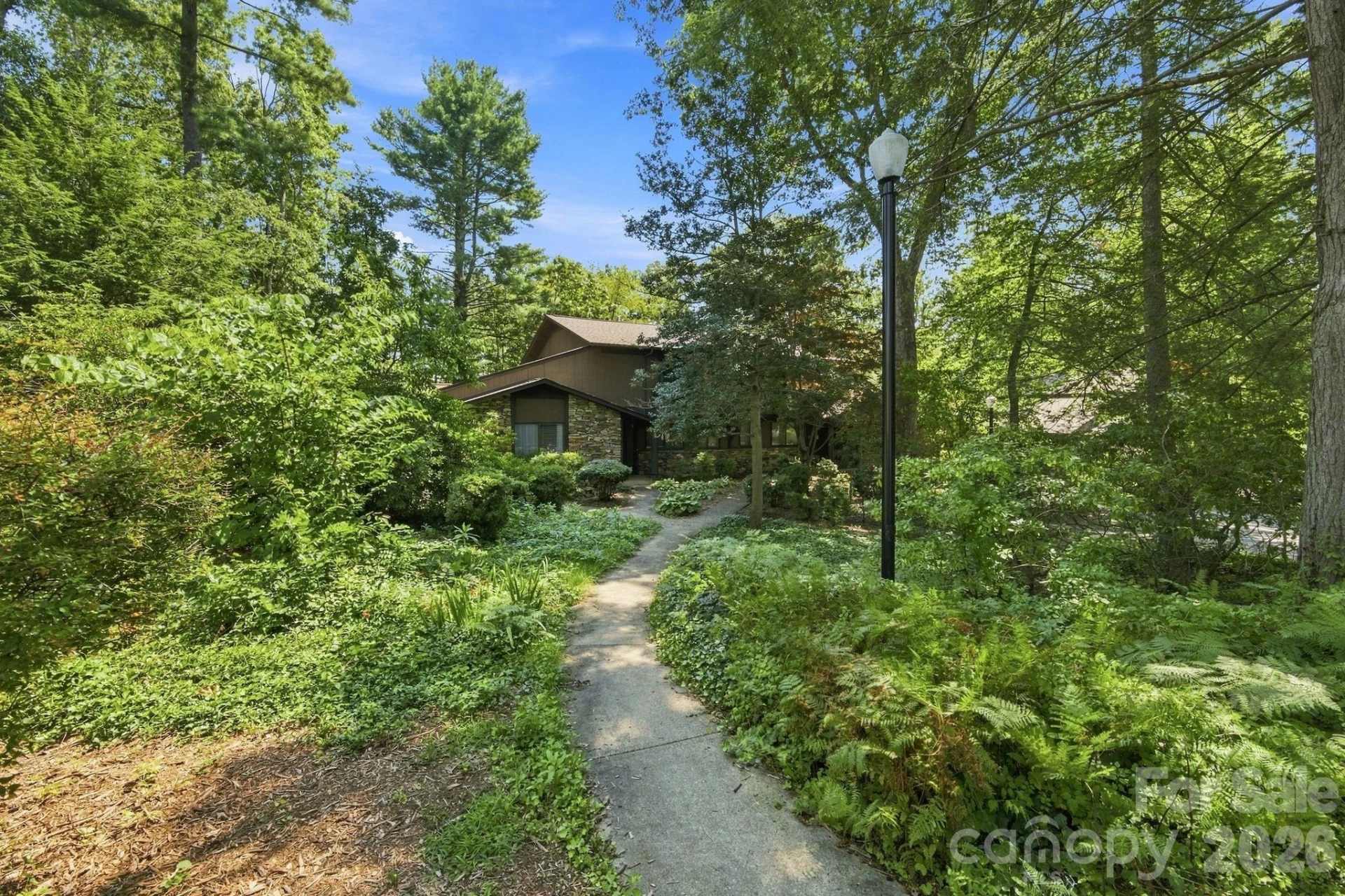 98 Laurelwood Circle W #6 - Photo 2