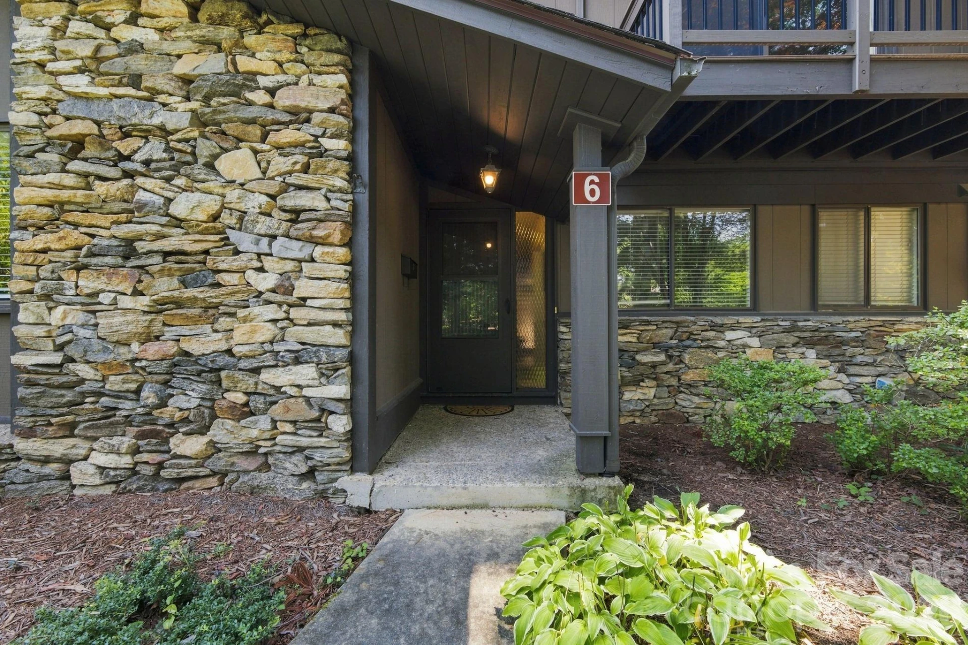 98 Laurelwood Circle W #6 - Photo 3