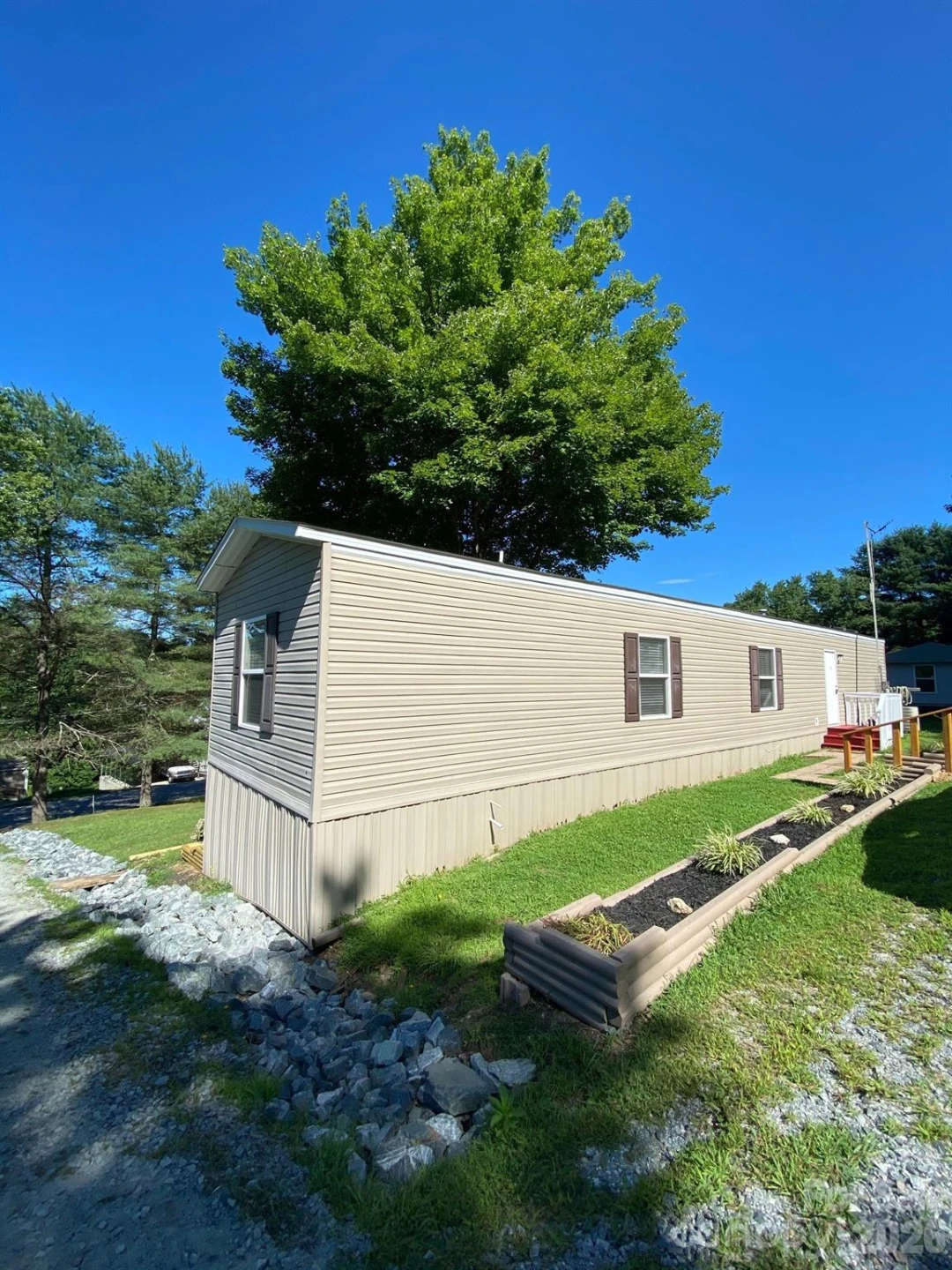104 Fox Ridge Drive - Photo 2