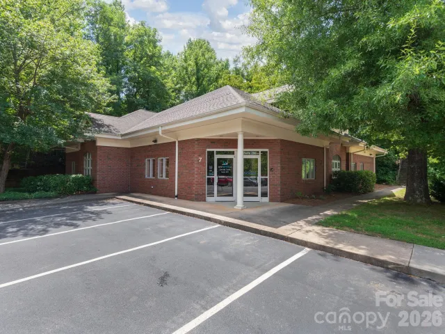 7 Walden Ridge Drive