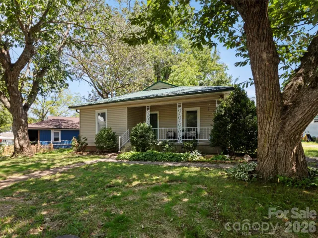 122 Edwards Avenue, Swannanoa, NC, 28778