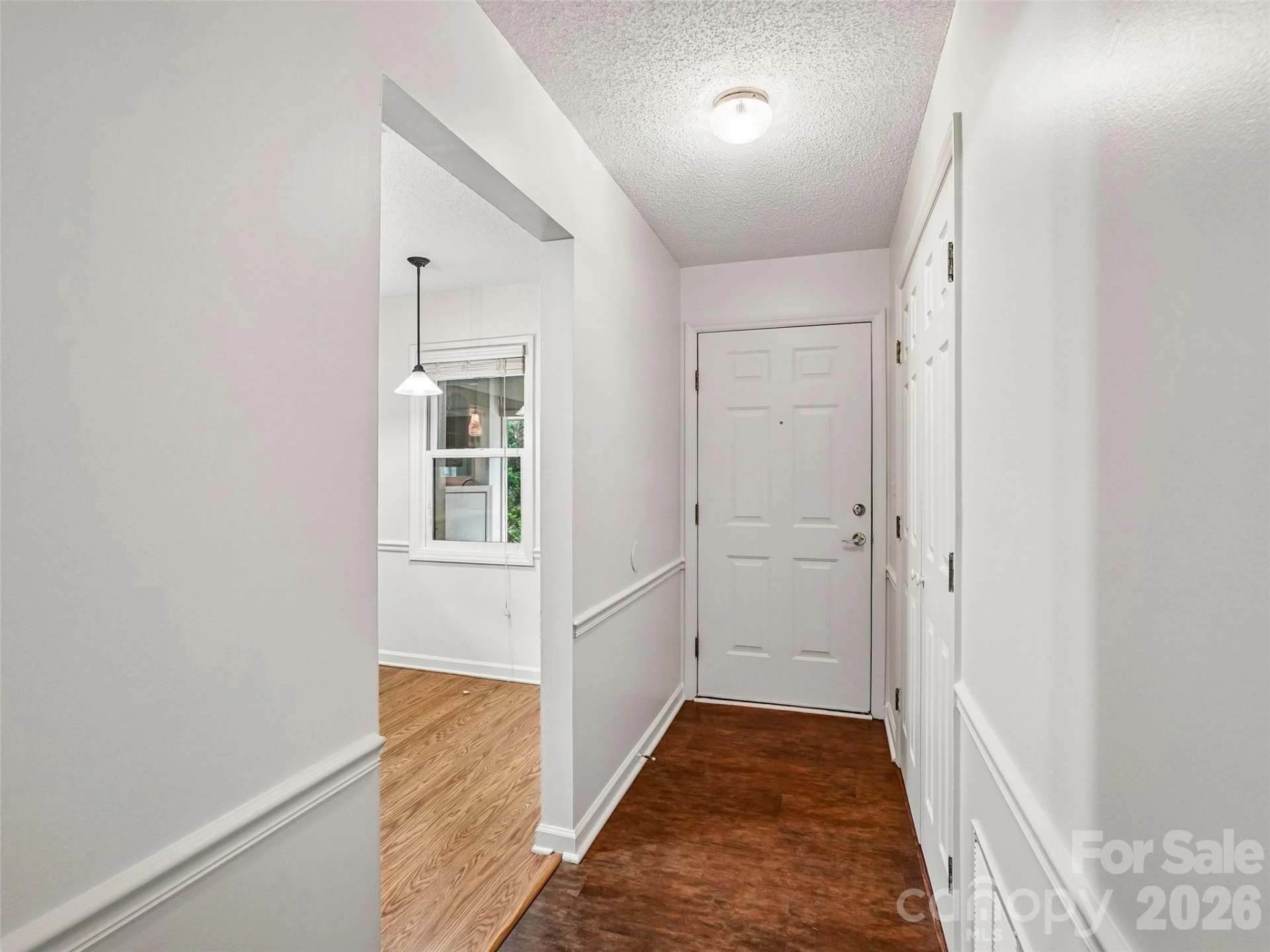 1106 Abbey Circle - Photo 5