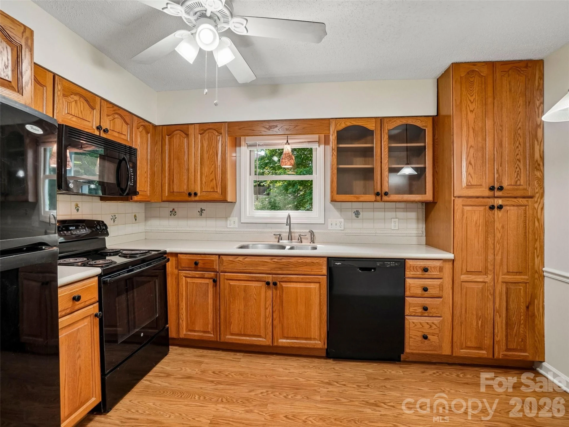 1106 Abbey Circle - Photo 11