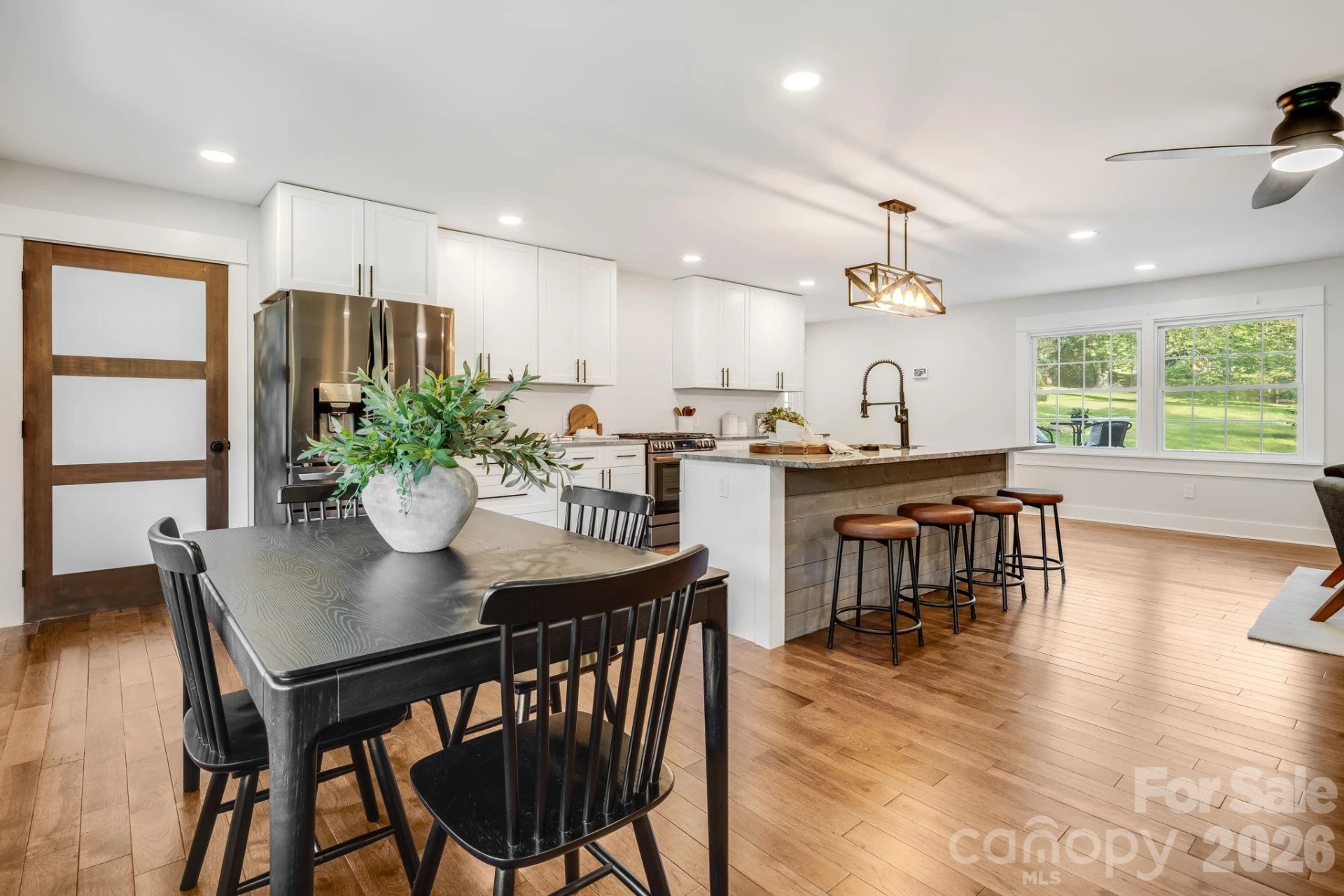 581 Old Leicester Highway - Photo 6