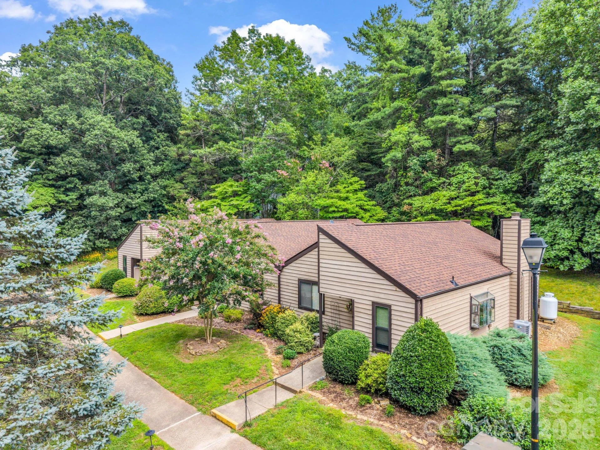 7 Woodlands Drive - Photo 2