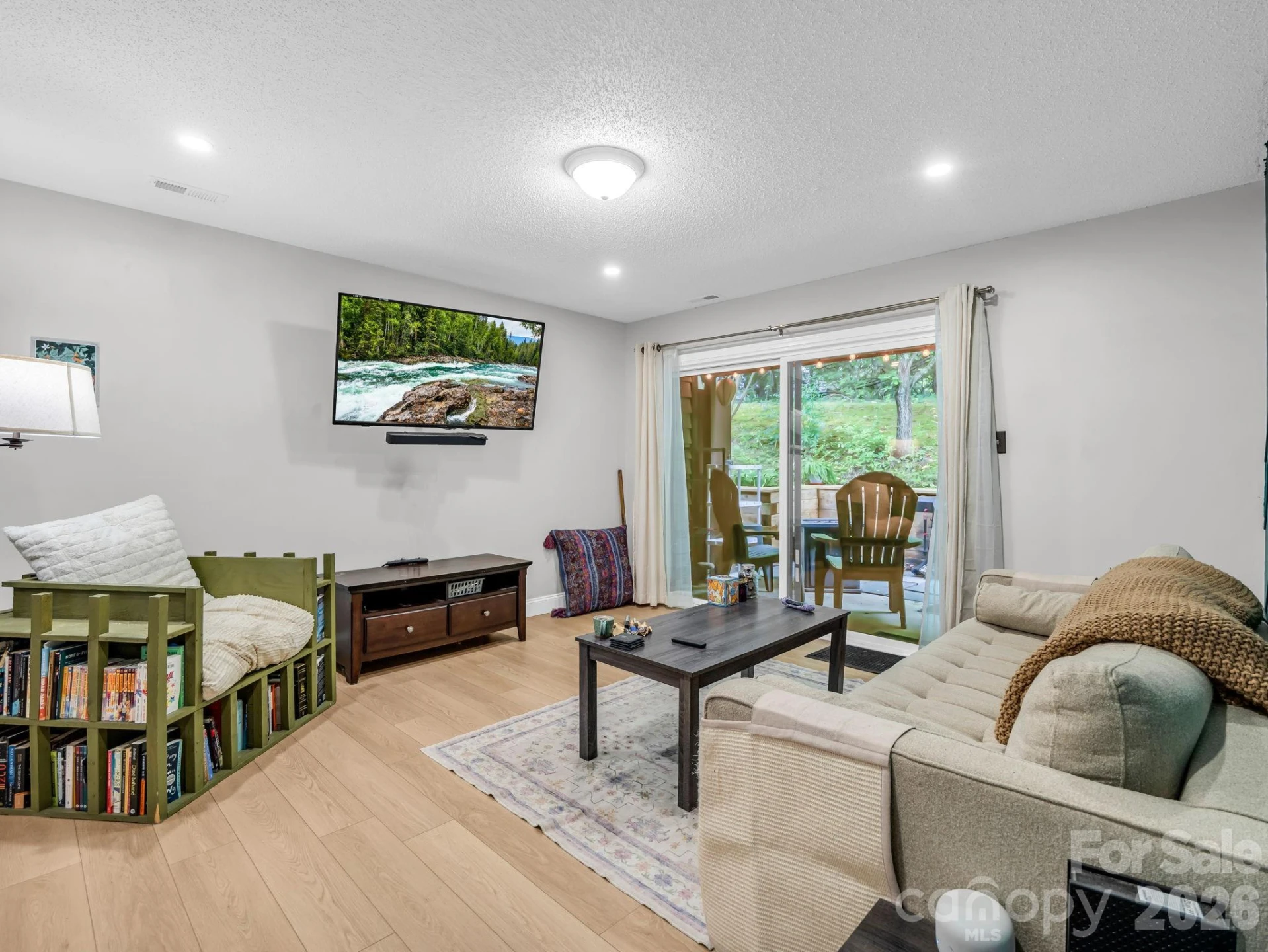7 Woodlands Drive - Photo 5