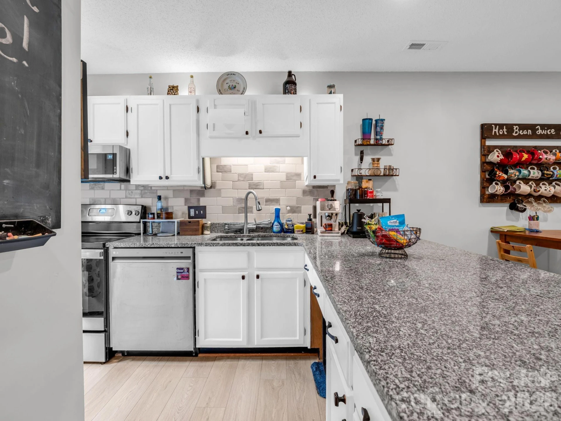 7 Woodlands Drive - Photo 8