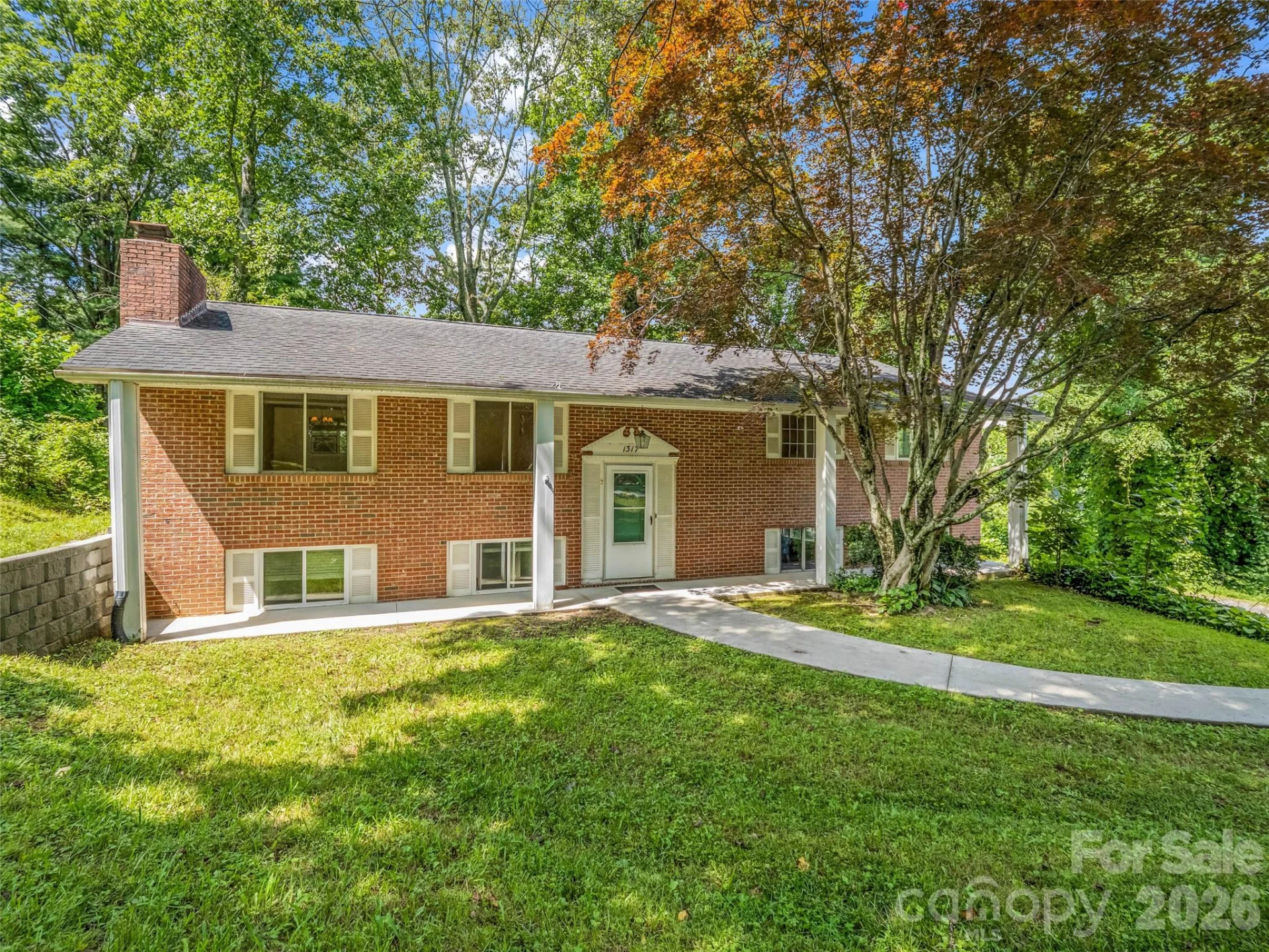 1317 Hyman Avenue - Photo 2