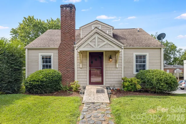 1 Hamburg Mountain Road, Weaverville, NC, 28787