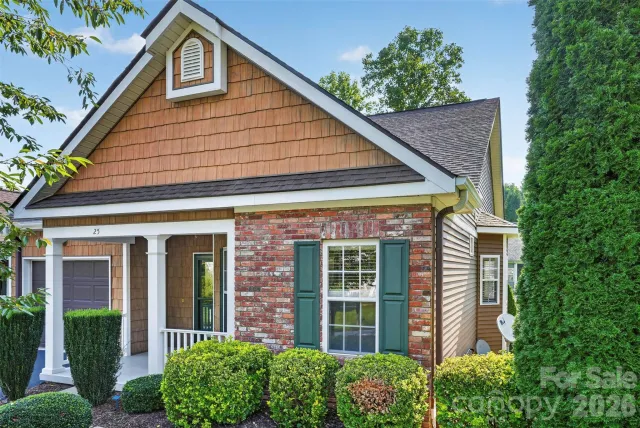 25 Old Pasture Way, Laurel Park, NC, 28739