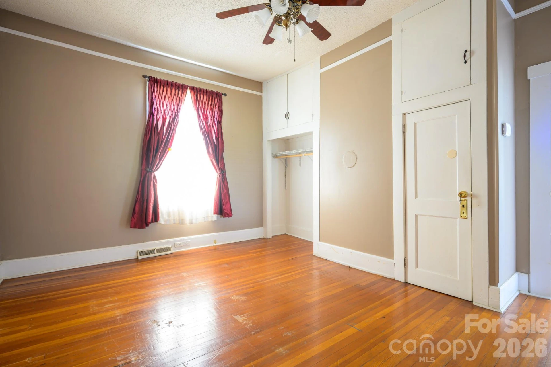 580 Baldwin Avenue - Photo 3