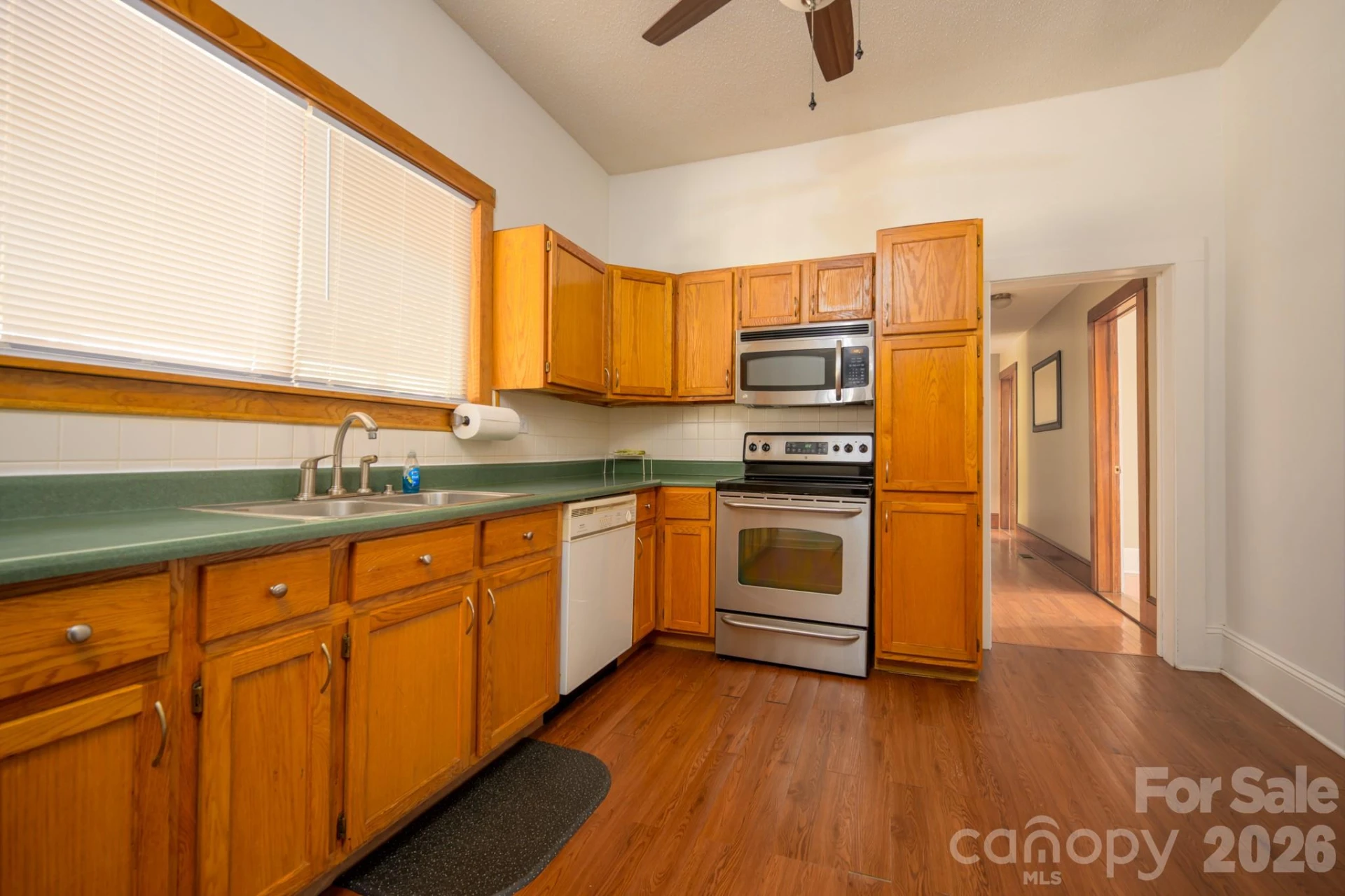 580 Baldwin Avenue - Photo 5