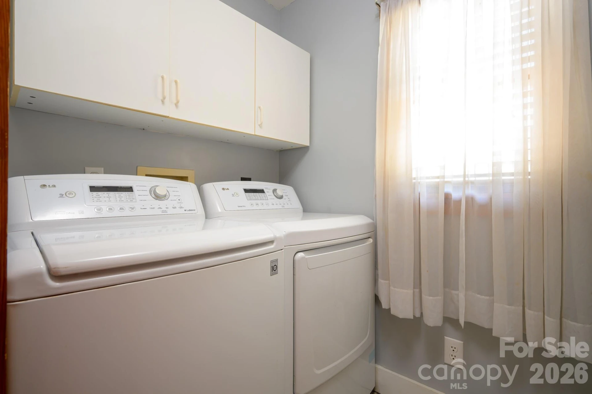 580 Baldwin Avenue - Photo 8
