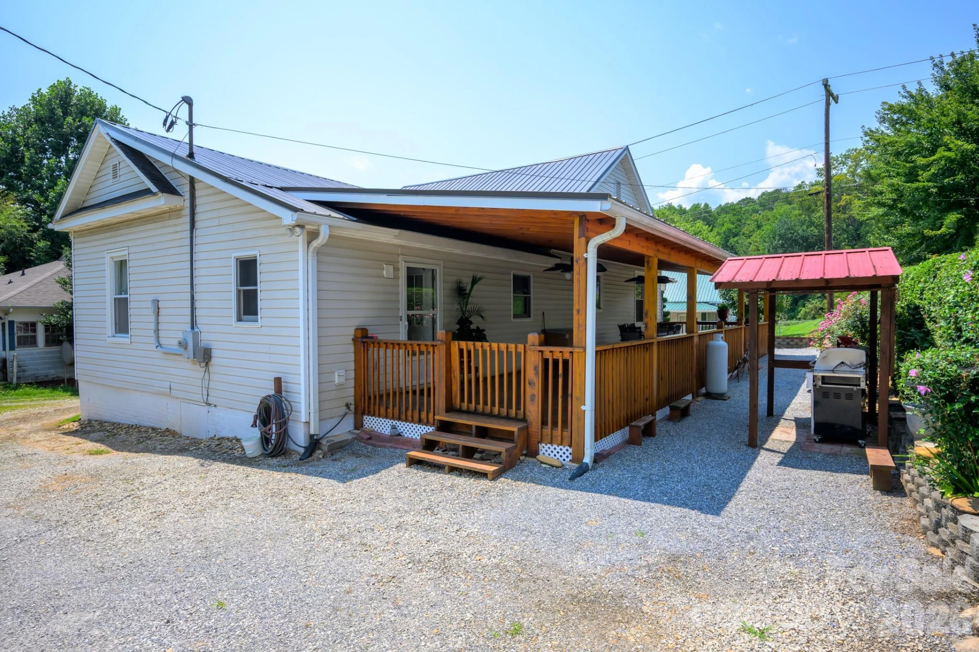 580 Baldwin Avenue - Photo 10