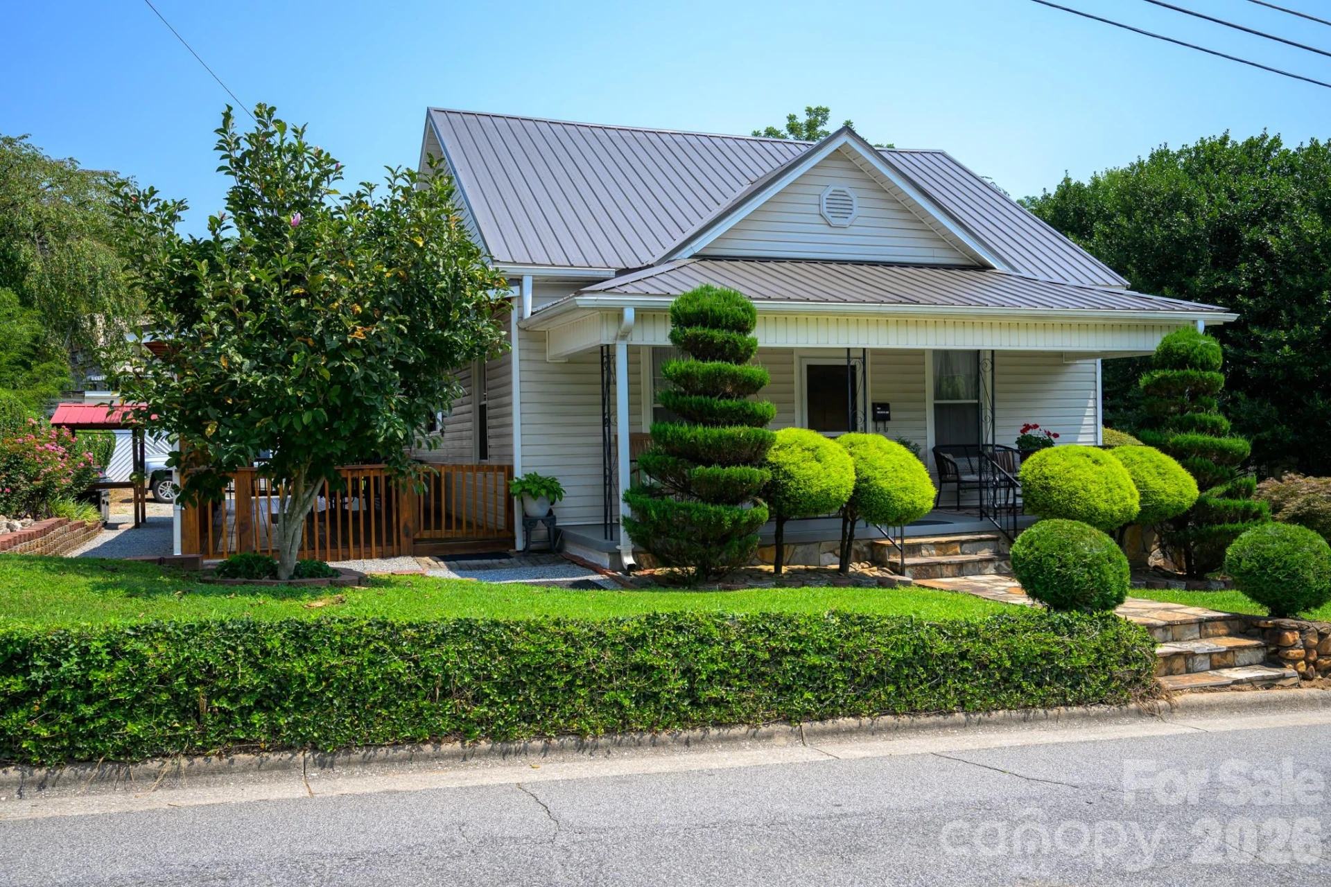 580 Baldwin Avenue - Photo 18
