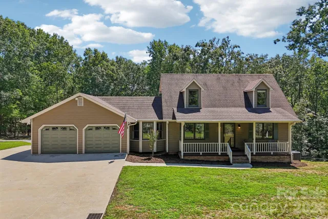 158 Mallard Drive, Columbus, NC, 28722