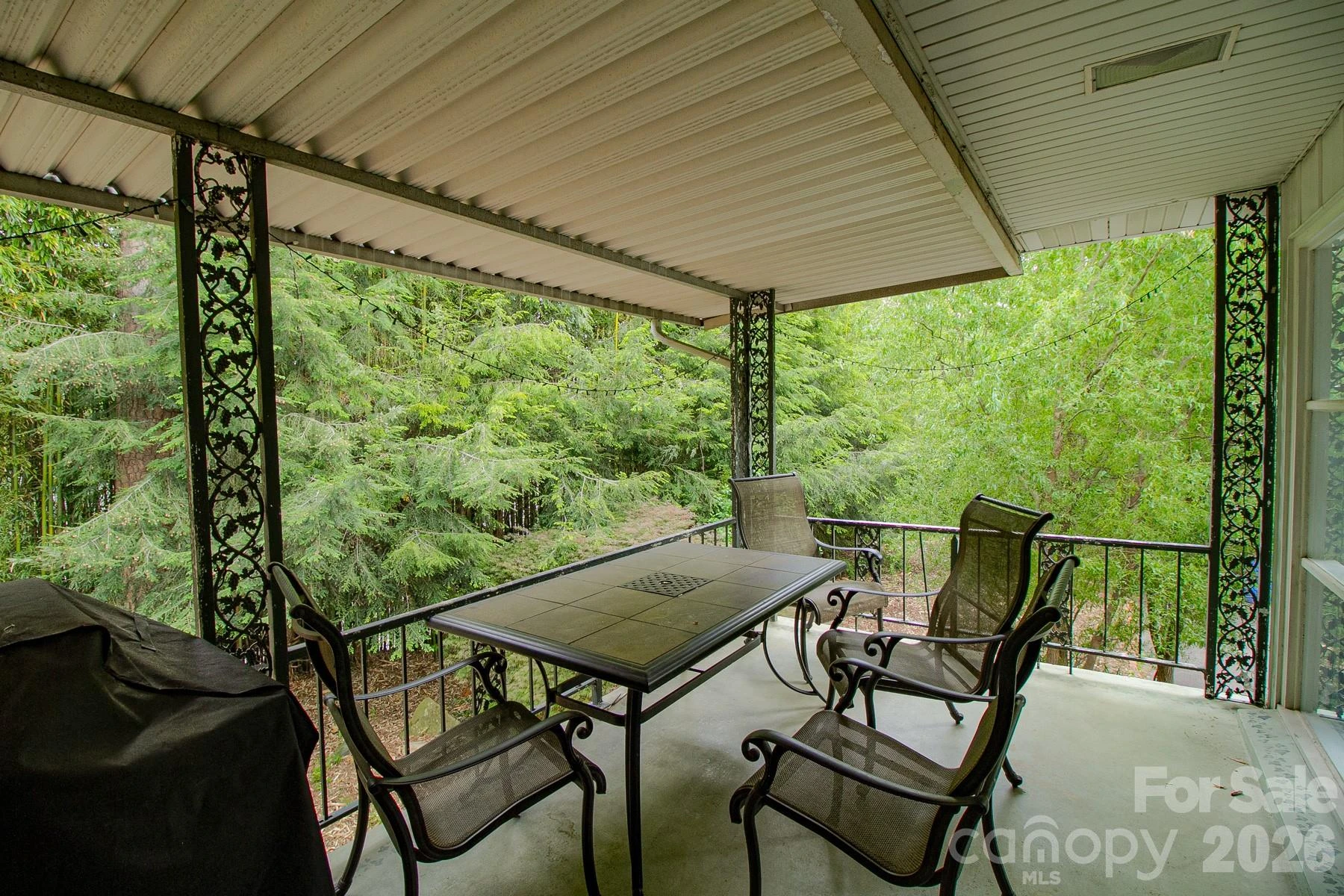 36 Clarendon Road - Photo 4