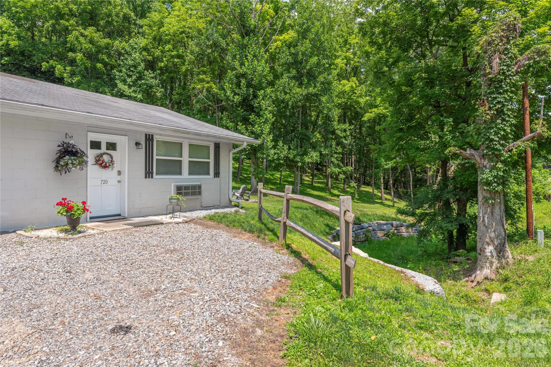 702 Love Joy Road - Photo 14