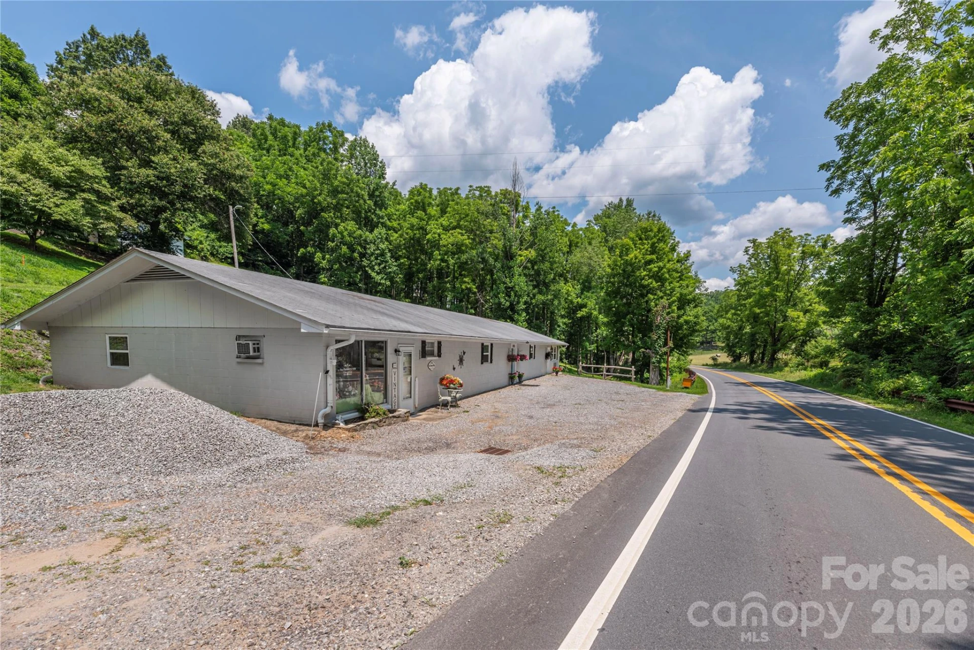 702 Love Joy Road - Photo 24
