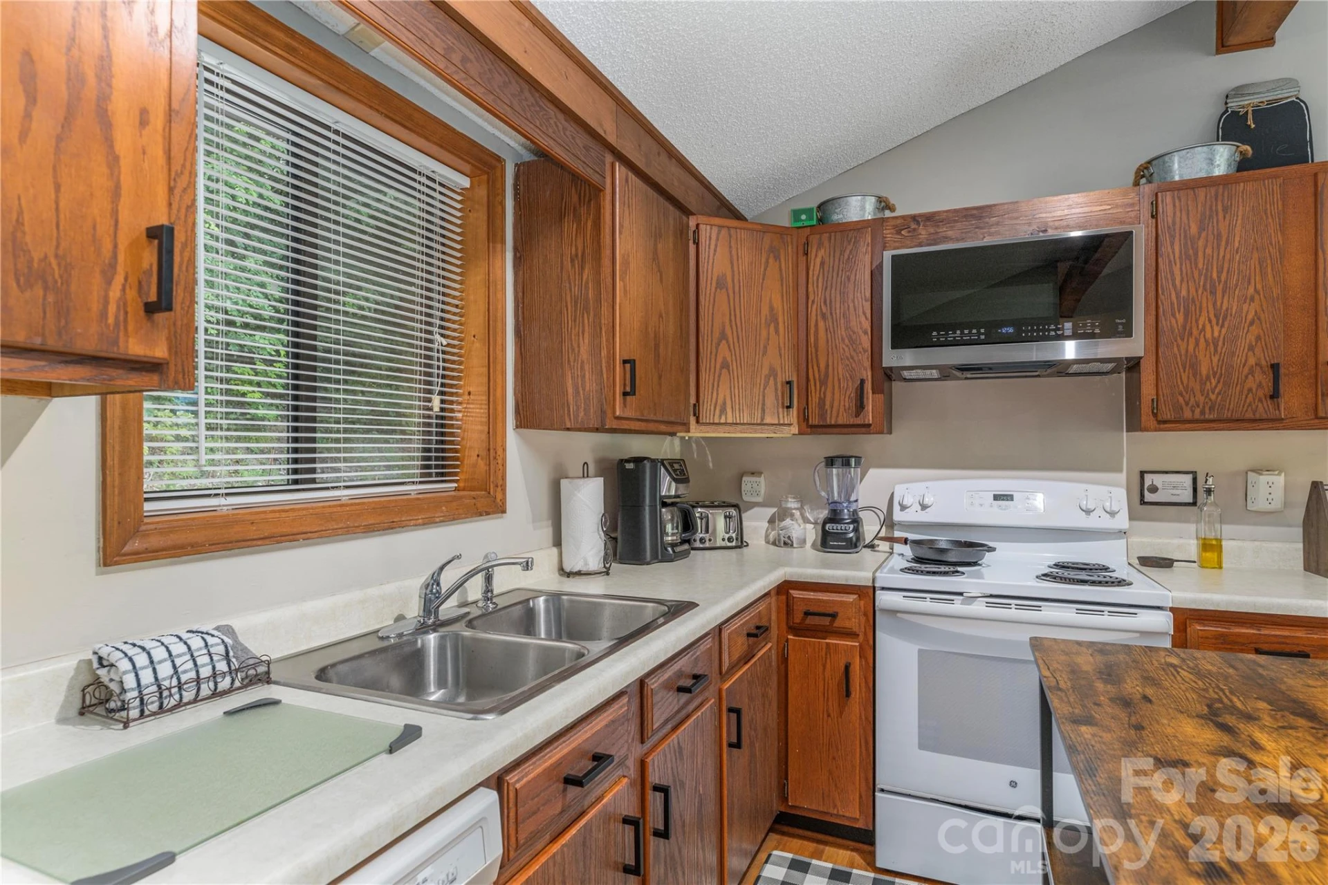 73 Mountain Breeze Drive - Photo 14