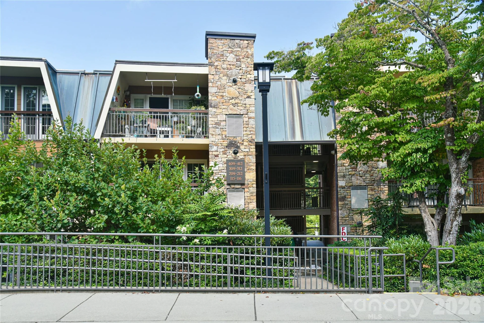 211 Bowling Park Road - Photo 2