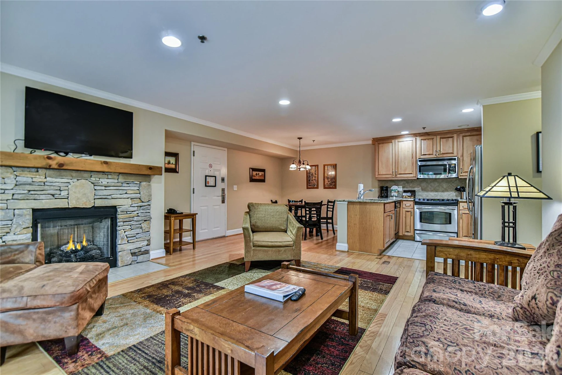 211 Bowling Park Road - Photo 4