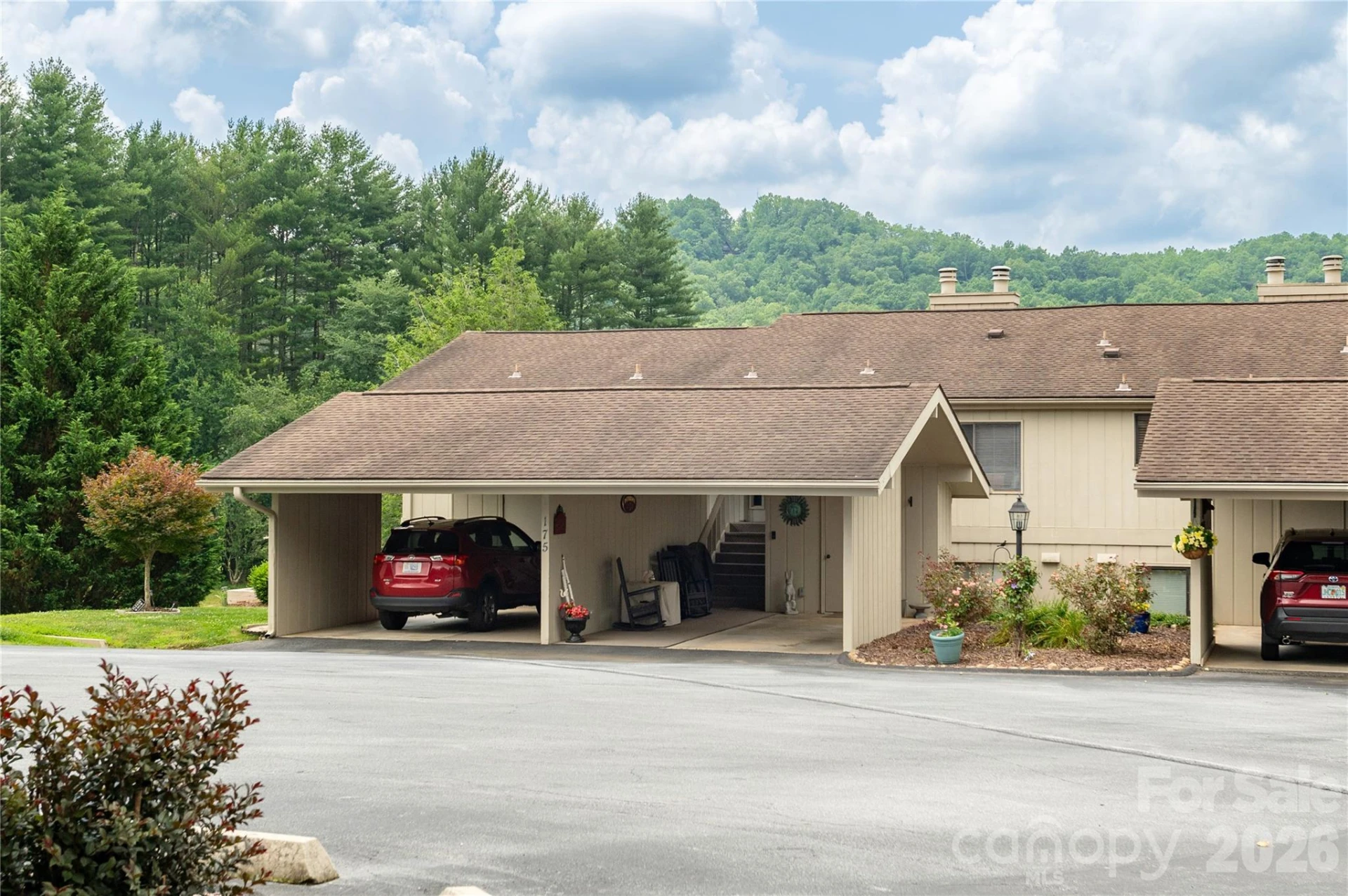 175 Glen Cannon Point #2 - Photo 2
