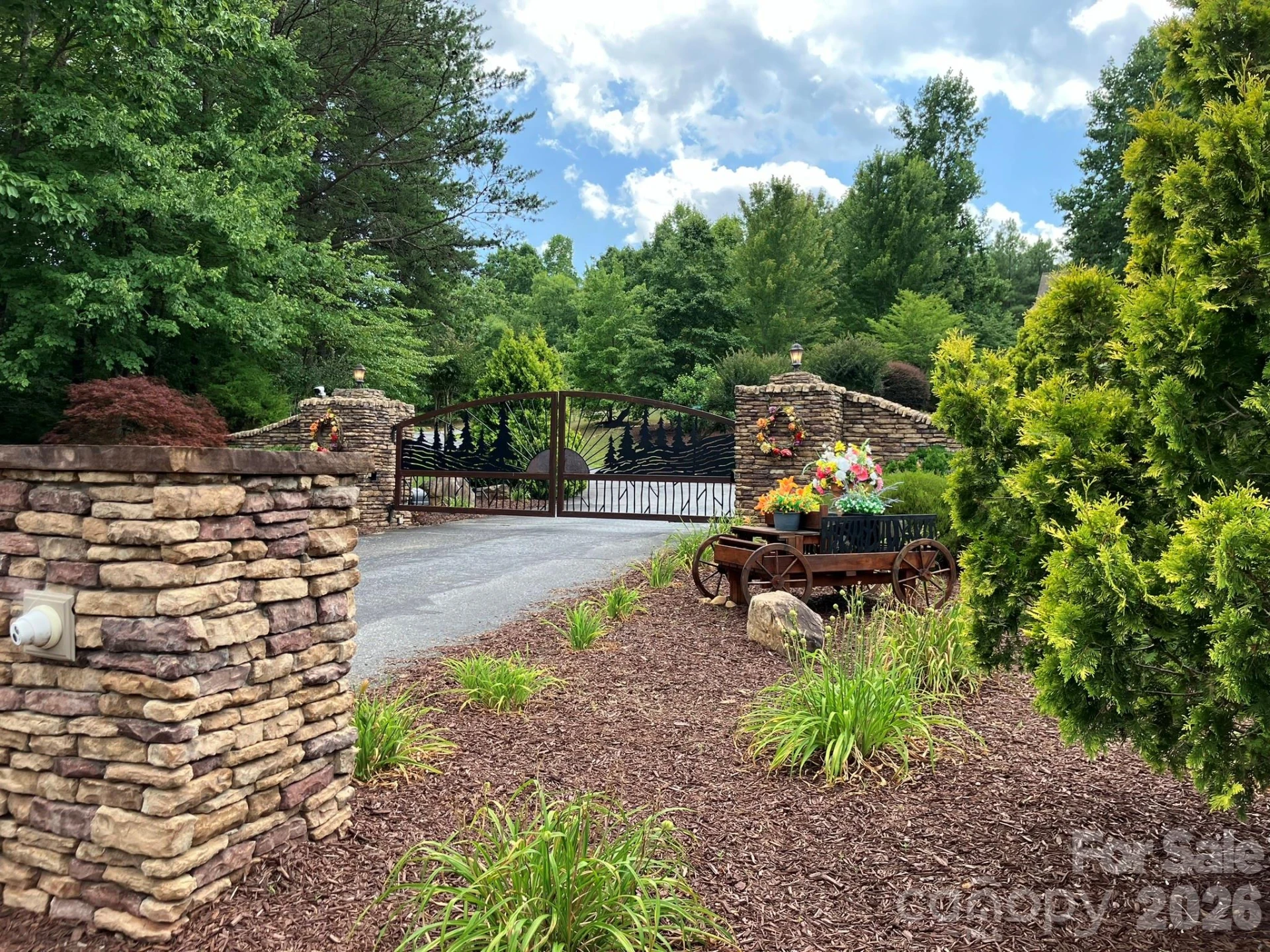 1211 Mountain Vista Drive - Photo 2