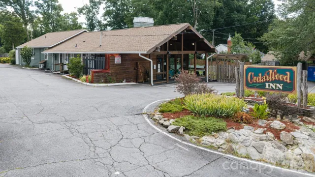 1510 Greenville Highway, Hendersonville, NC, 28792