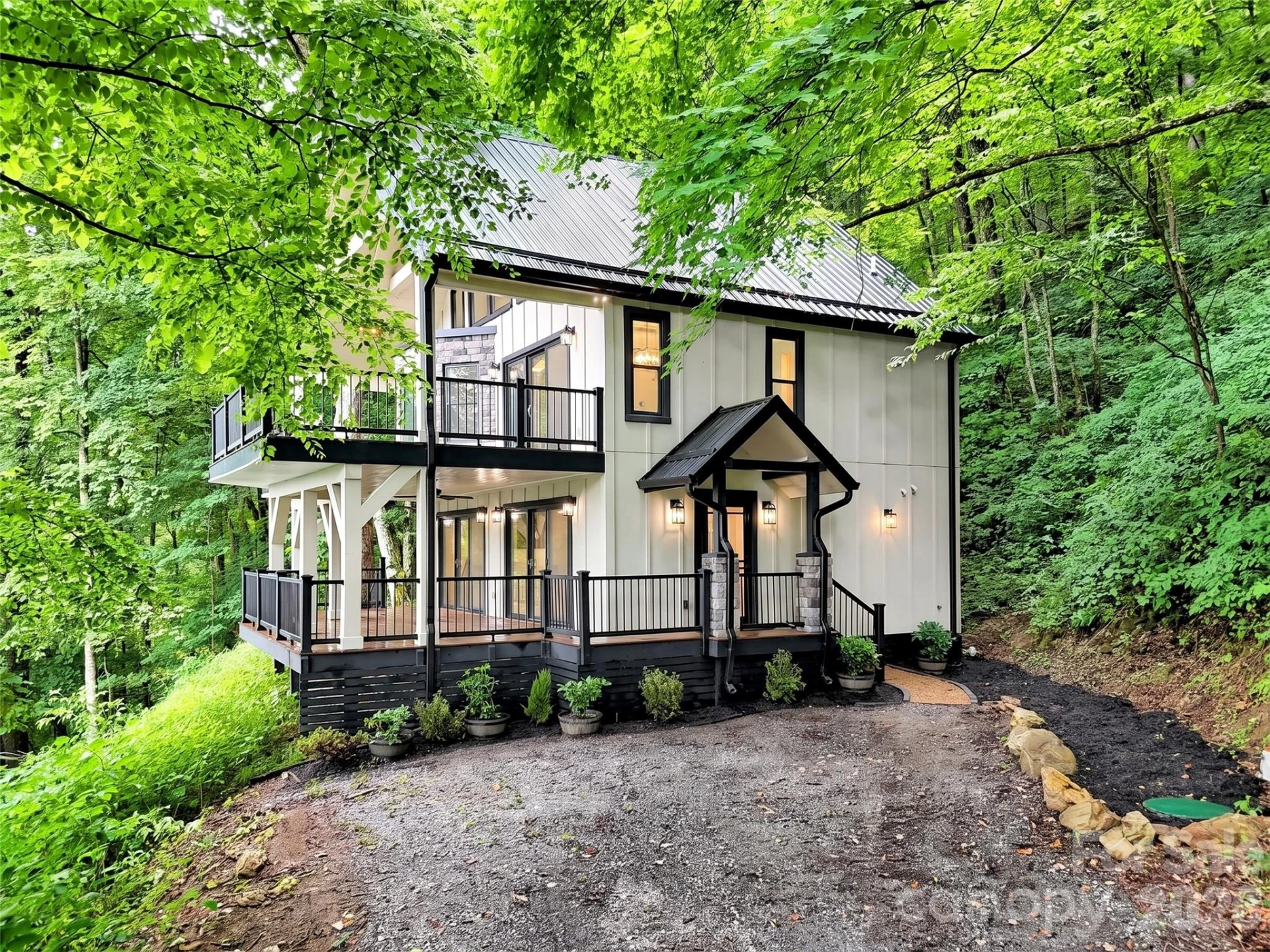 1551 Apple Creek Road - Photo 3