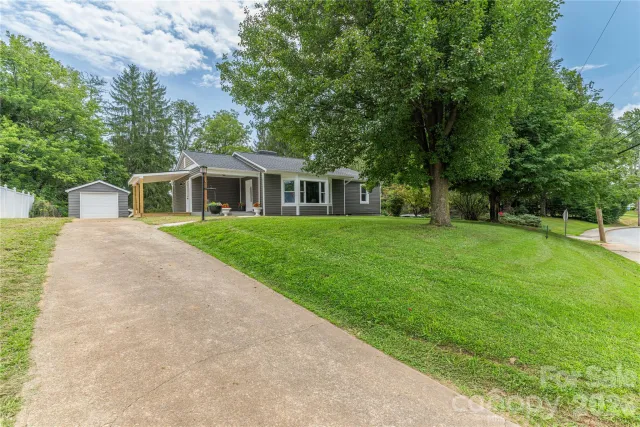 638 Newfound Street, Canton, NC, 28716