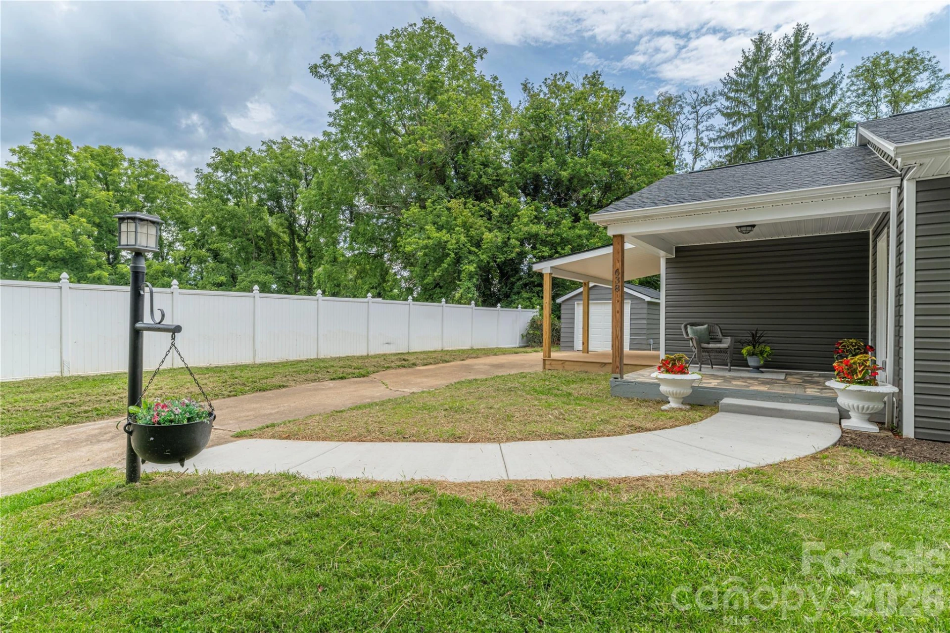 638 Newfound Street - Photo 28