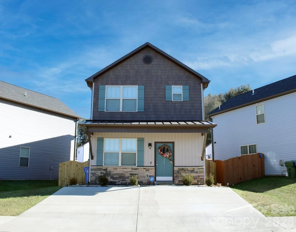 226 Slade Lane