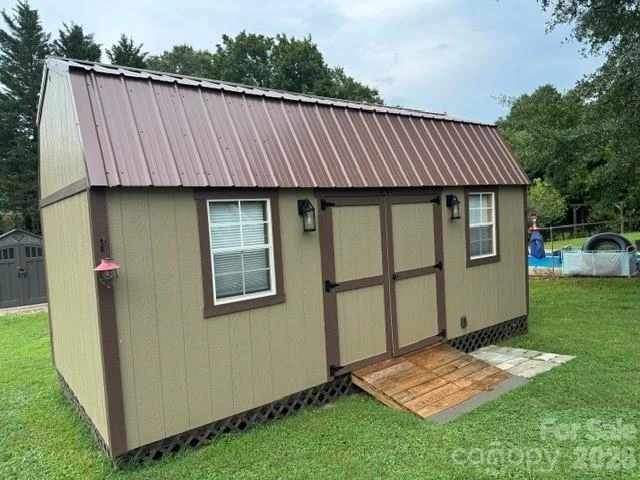393 Arlington Street - Photo 28