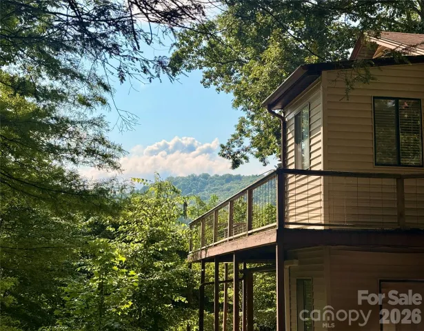 218 McGuffey Ridge Road