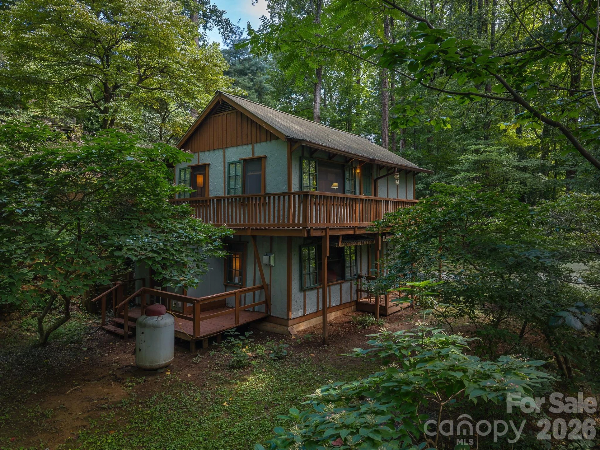 1051 Frost Road - Photo 2