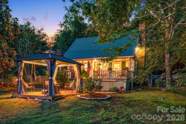 242 Whitney Boulevard, Lake Lure, NC, 28746