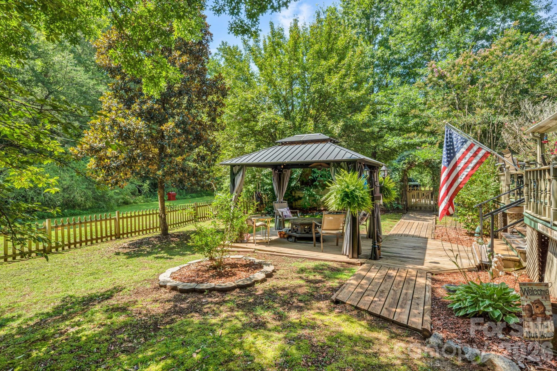 242 Whitney Boulevard - Photo 21