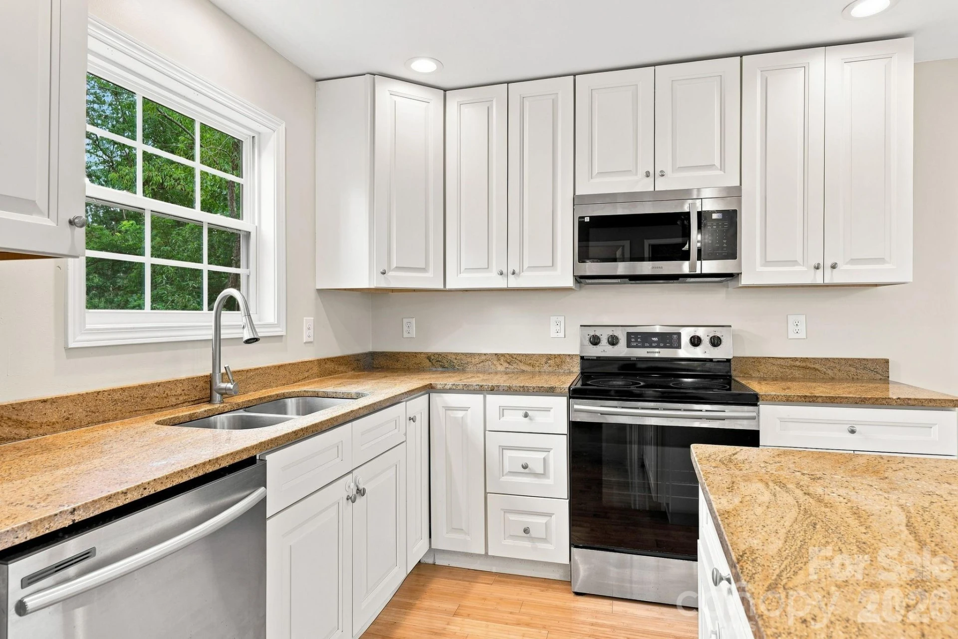 32 Jeff Drive - Photo 5