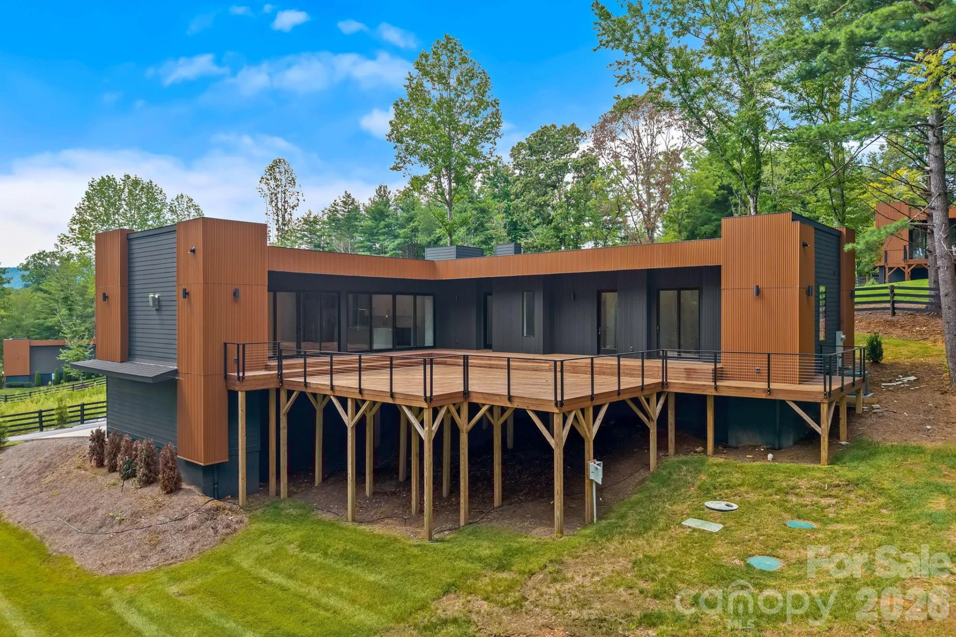 87 Verbania Road - Photo 3