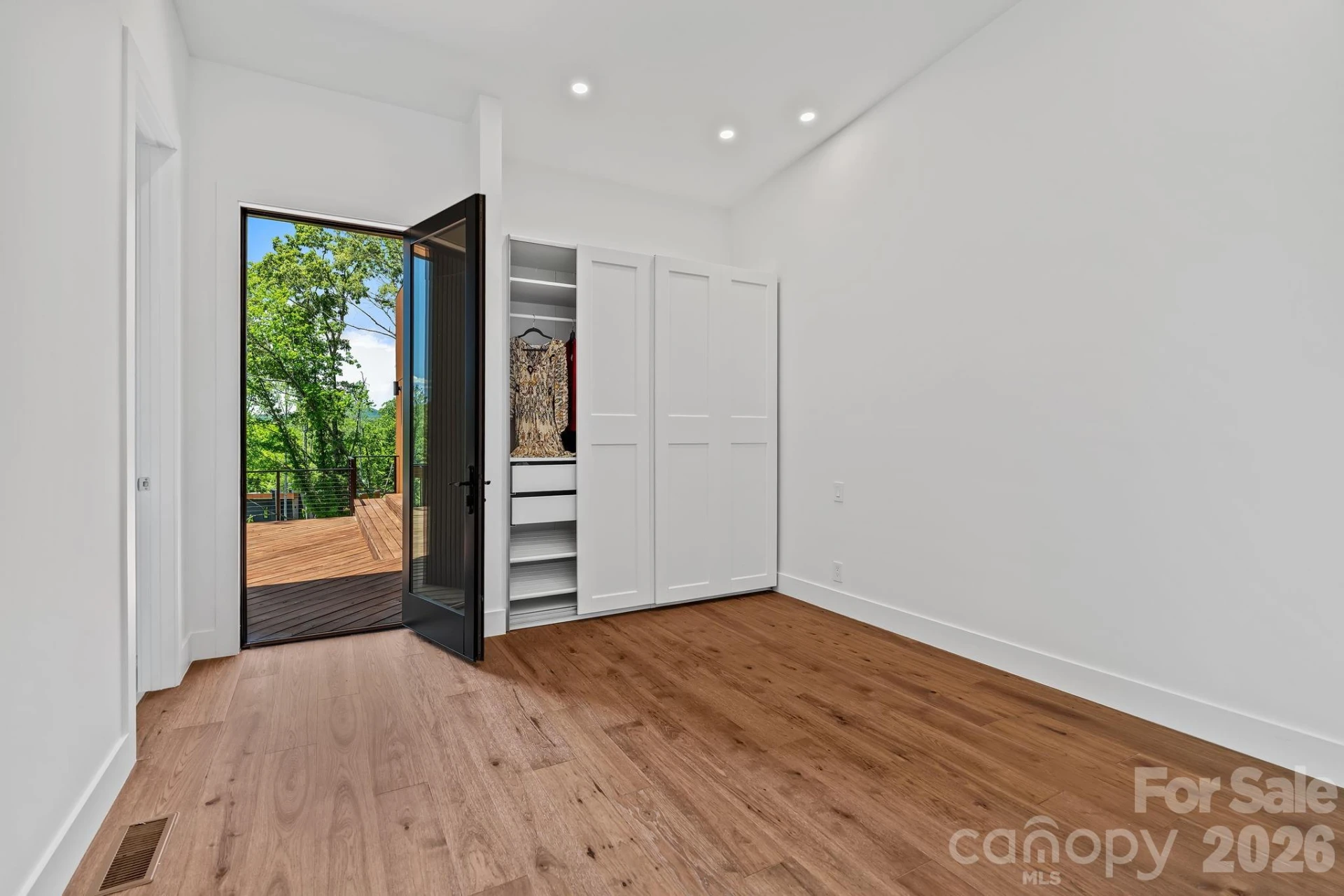 87 Verbania Road - Photo 14