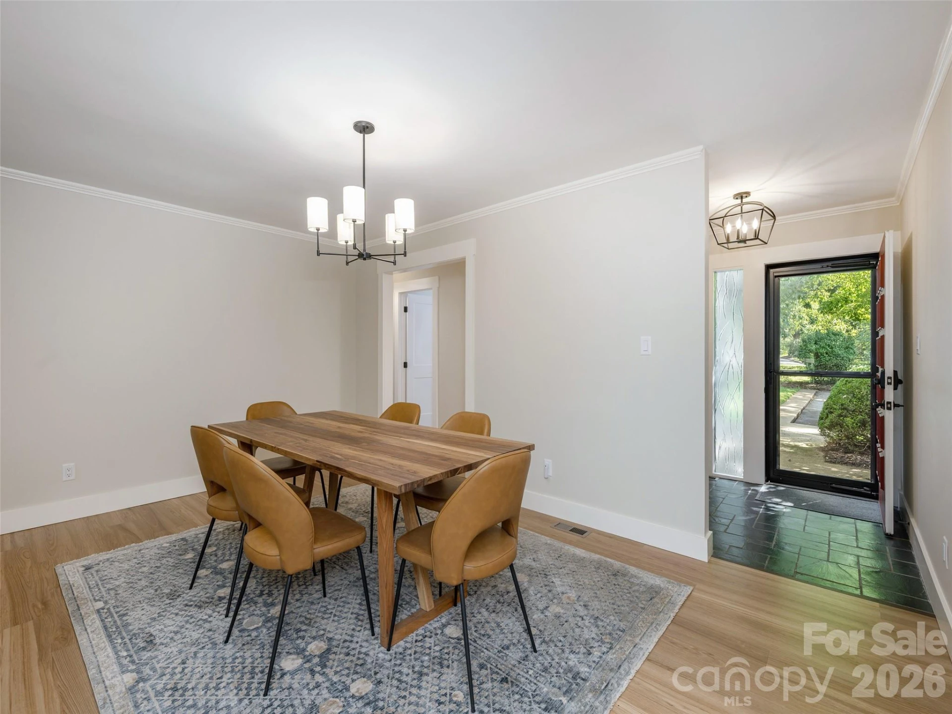 433 Crowfields Drive - Photo 4