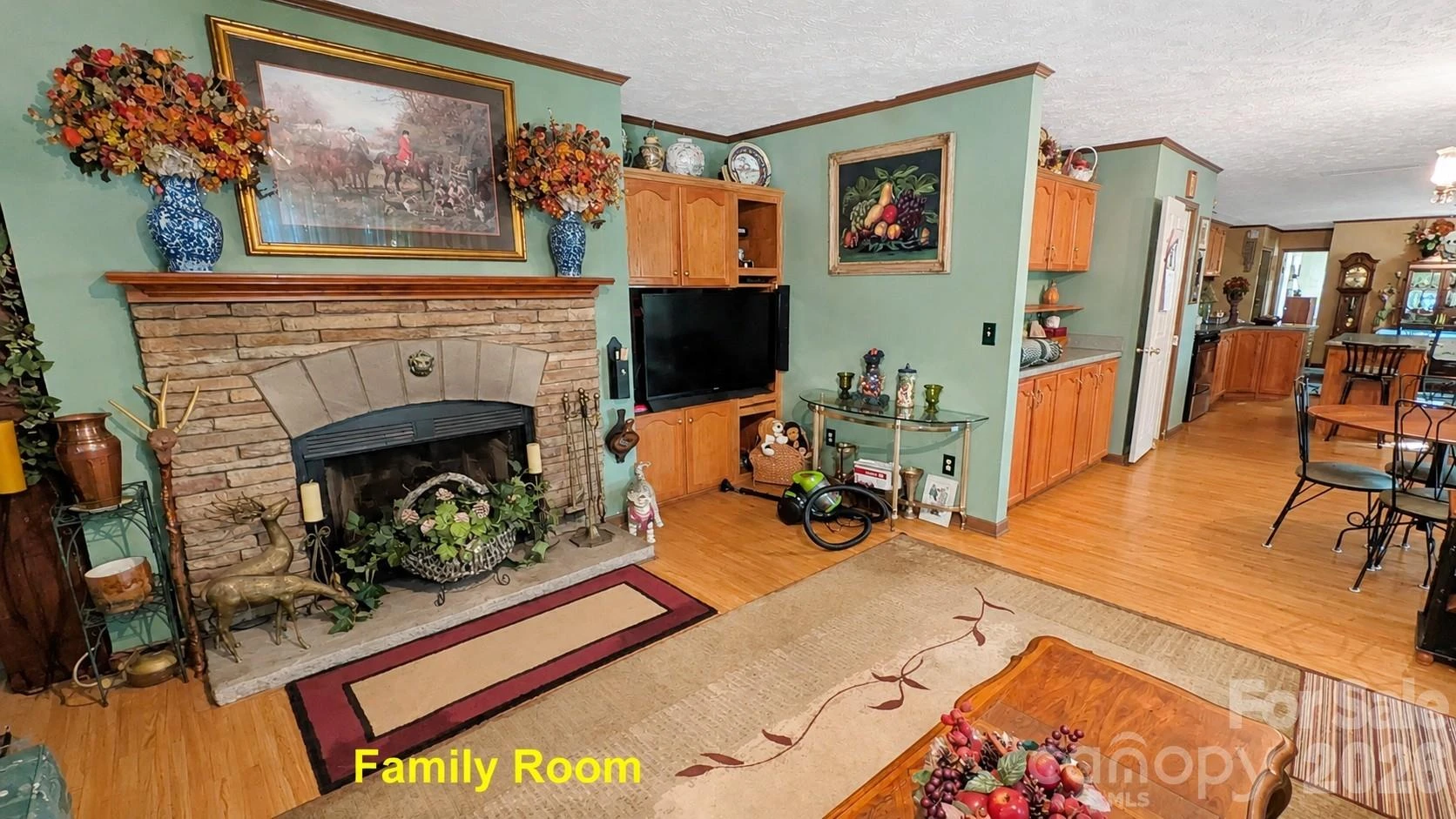 253 Royalwood Drive - Photo 5