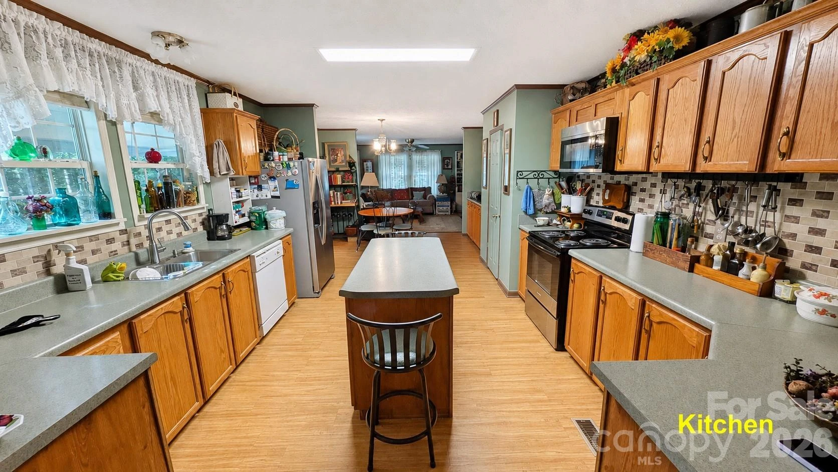 253 Royalwood Drive - Photo 8