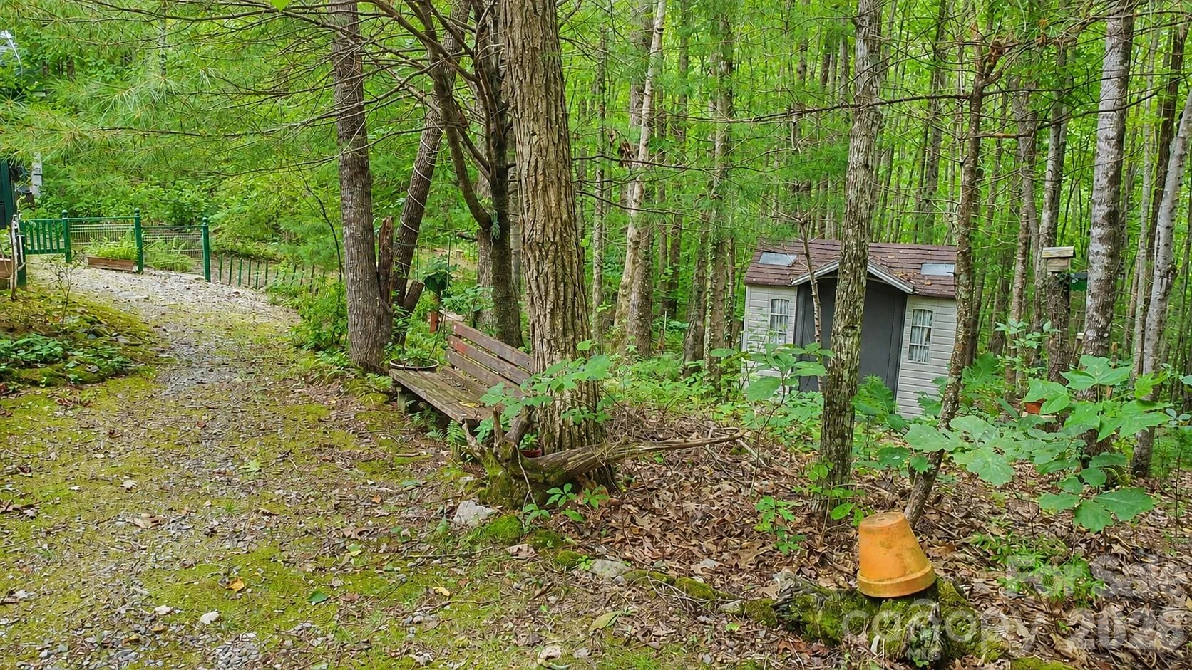 253 Royalwood Drive - Photo 34